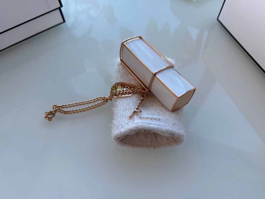 Chanel Beauty Up Close: COCO MADEMOISELLE in Cream and&nbsp;Gold